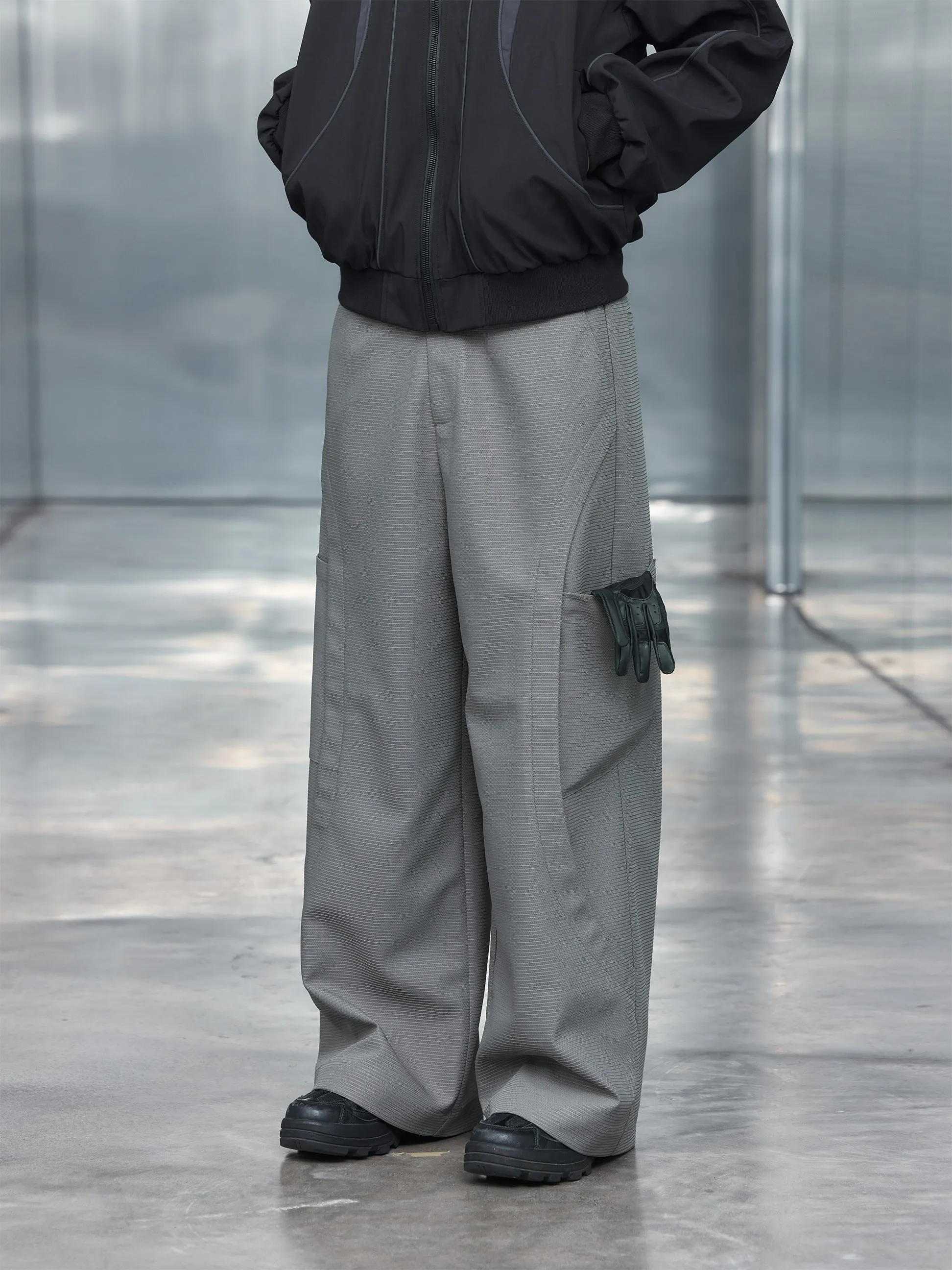 Curved Pleated Pocket Casual Pants