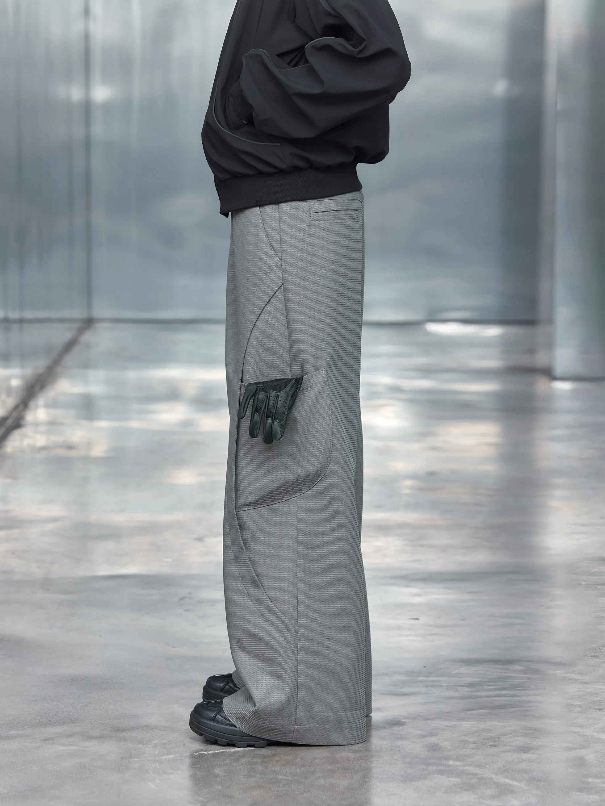 Curved Pleated Pocket Casual Pants
