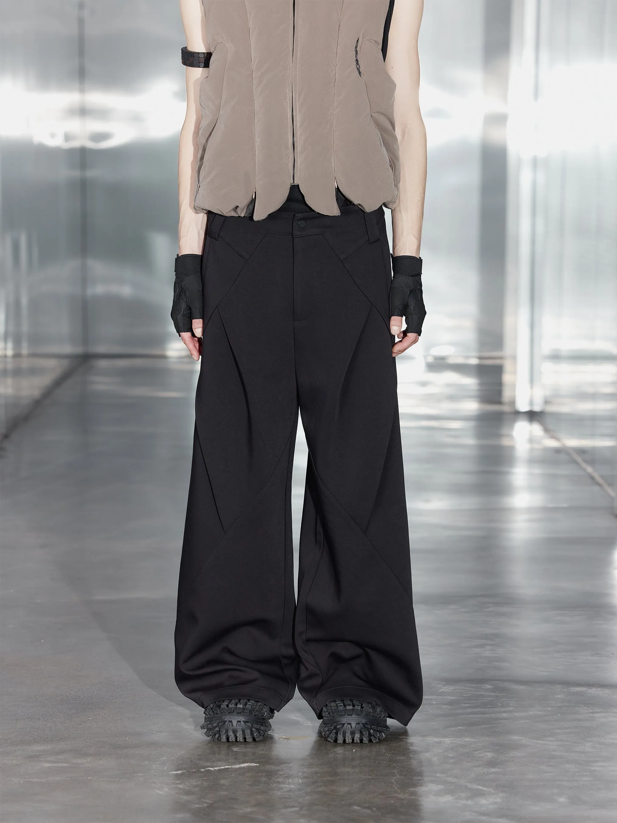 Multi-pleated design wide casual pants